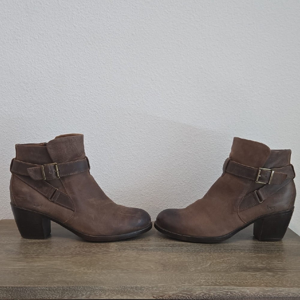 Born b.o.c. Distressed Brown Ankle Booties